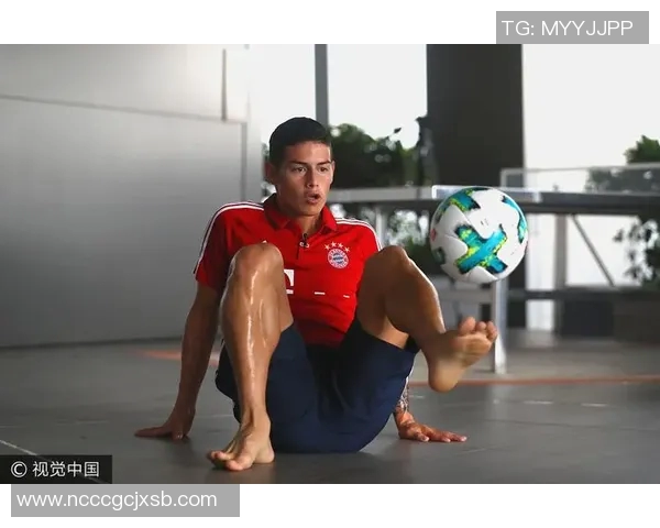 足球明星中场颠球精彩瞬间集锦展现球技与风采的完美结合