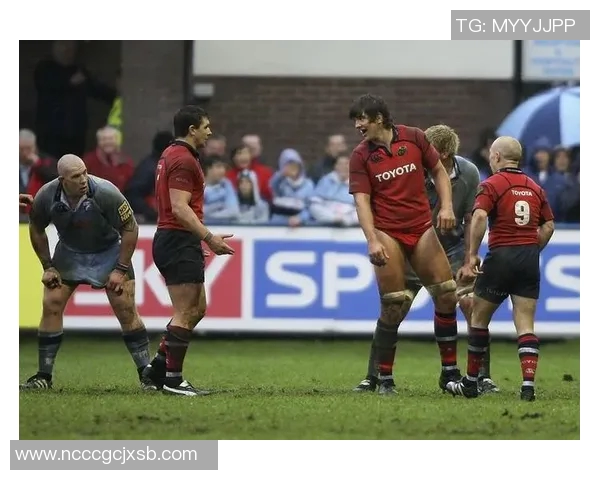 不懂规则的足球明星揭秘他在赛场上的奇葩瞬间与争议行为